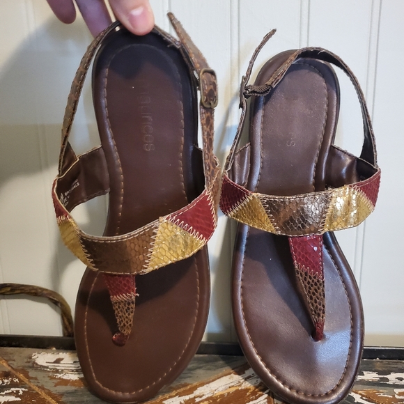 Maurices Sandals Patchwork Animal Print T Strap Ankle Buckle 7.5 - Picture 2 of 10
